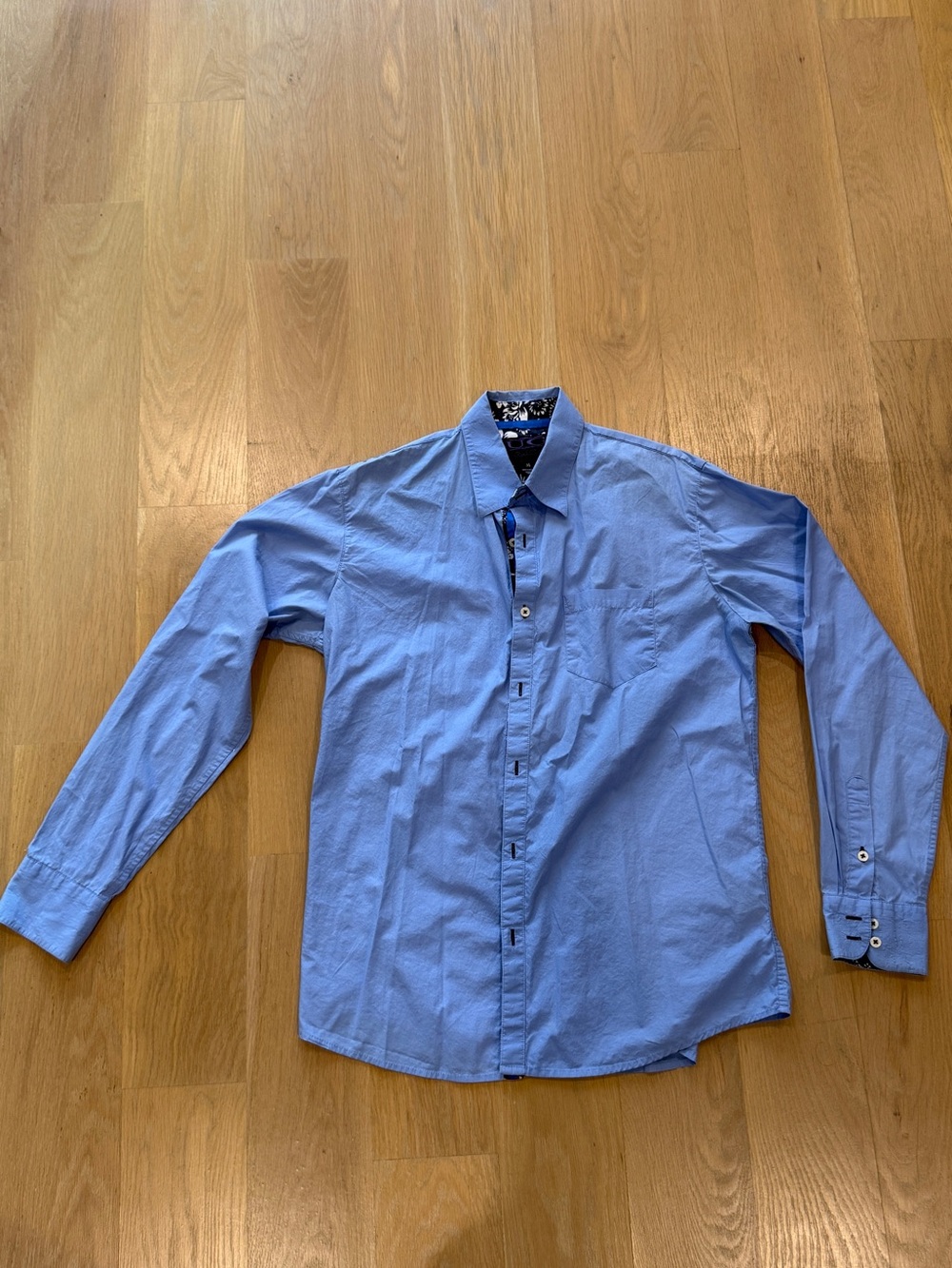 Men's Light Blue Long-Sleeve Casual Button-Down Shirt